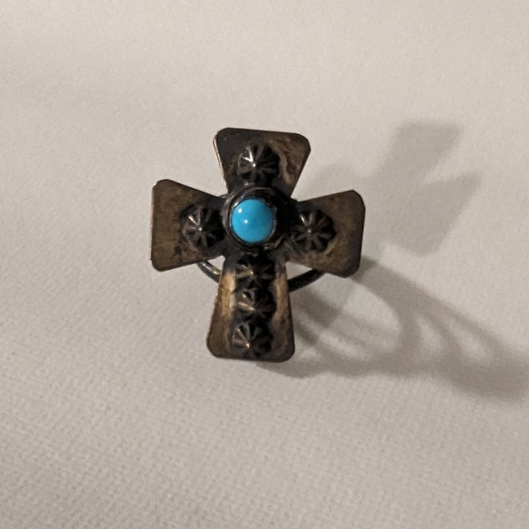 Turquoise & silver cross ring - Picture 2 of 6